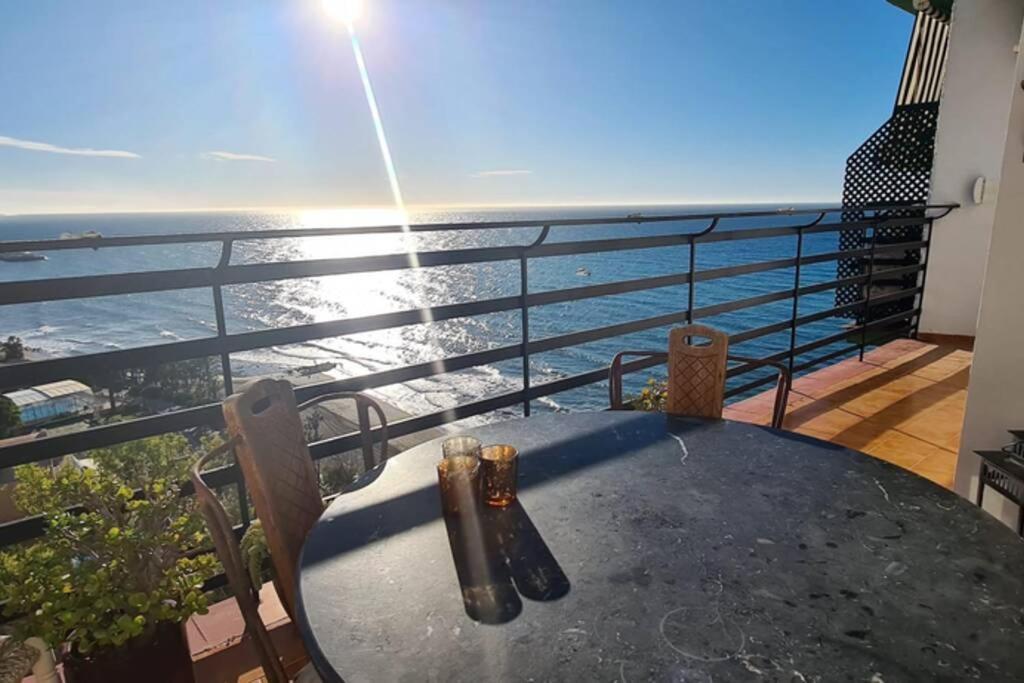 Apartamento Lujoso Y Moderno Vistas Panoramicas Al Mar Marbella Exterior photo