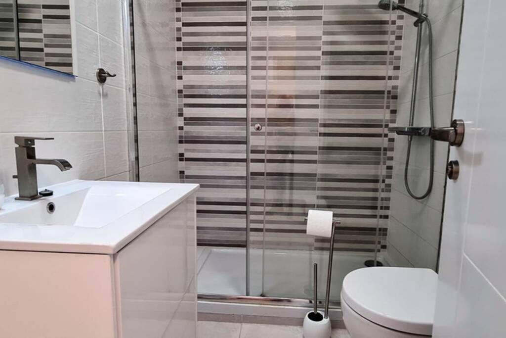 Apartamento Lujoso Y Moderno Vistas Panoramicas Al Mar Marbella Exterior photo